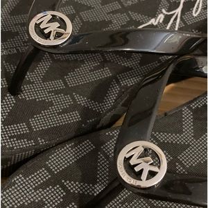 Michael Kors Graphic Flip-Floo Wedge Sandals Slide on Thong Black